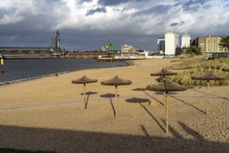 Waller Sand recreation area in Überseestadt, Free Hanseatic City of Bremen, Germany, Europe