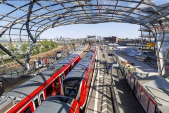 Deutsche Bahn S-Bahn train at the Elbbrücken public transport station in Hamburg, Germany, Europe