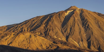 Panorama during the ascent to Alto de Guajara, 2715m, over the Teide National Park, Parque Nacional