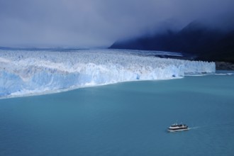 El Calafate, Patagonia, Argentina, Perito Moreno Glacier in Los Glaciares National Park. The Perito