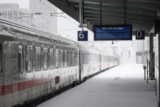 Essen, North Rhine-Westphalia, Germany - Onset of winter in the Ruhr area, Essen railway station,