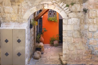 Israel, Jerusalem old narrow streets of Nahlaot historic neighborhood with many small synagogues,