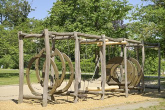 Playground, climbing frame, Zehner Park, Thielallee, Dahlem, Steglitz-Zehlendorf, Berlin, Germany,