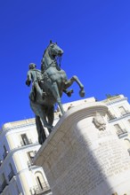 Equestrian statue King Carlos III, Plaza de la Puerta del Sol, Madrid city centre, Spain, Europe