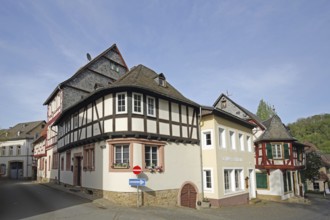 Half-timbered houses with bay windows, corner house, round, Amtsgasse, Meisenheim,