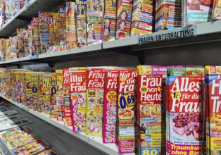 Many woman's magazines in the supermarket, Witten, Ruhr area, North Rhine-Westphalia, Germany,