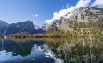 Königssee with Watzmann massif, autumnal mountain landscape reflected in the lake, Berchtesgaden