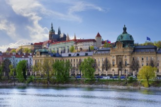 Prague castle and Vitava River, Prague, Czech Republic, Europe