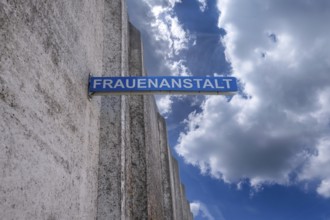 Women's prison entrance sign, Mannertsr.36, Nuremberg, Middle Franconia, Bavaria, Germany, Europe