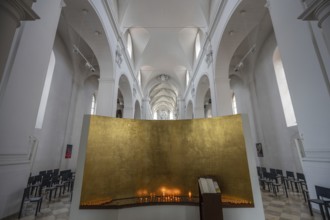 Gold-coloured wall with sacrificial candles, Augustinian Church, Dominikanerplatz, Würzburg, Lower