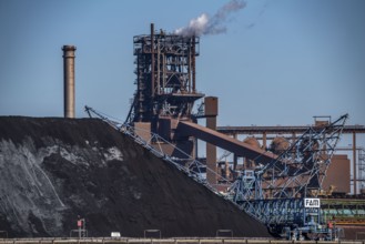 ThyssenKrupp steelworks in Duisburg-Marxloh, blast furnace Schwelgern 2, coal store of the