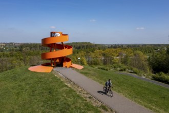 Halde Franz, Haldenzeichen, cycling in the Ruhr area, Halde Franz, Haldenzeichen, orange, snail