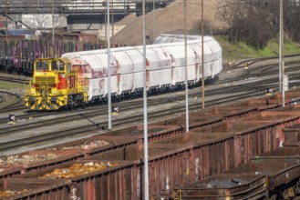 Metal scrap delivery, by rail, to HKM, Hüttenwerke Krupp-Mannesmann in Duisburg-Hüttenheim, they