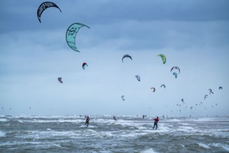 Hoek tot Helder, the longest downwind kite trip race in the world, 130 kilometres in one day along