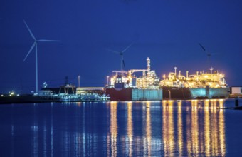 EemsEnergyTerminal, floating LNG terminal in the seaport of Eemshaven, tankers bring liquefied