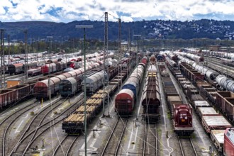 The Hagen-Vorhalle marshalling yard, one of the 9 largest in Germany, is located on the