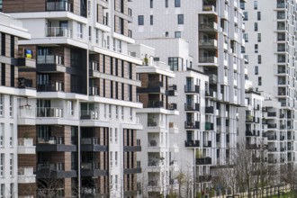 Modern residential neighbourhood along Toulouser Allee, high-rise buildings with flats and offices,