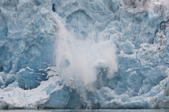 Calving glacier, edge of Monacobreen, Liefdefjord, Woodfjord area, Spitsbergen Island, Svalbard and