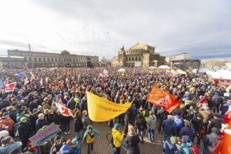 160 organisations and initiatives demonstrated against the right in Dresden on Saturday. Around 10,