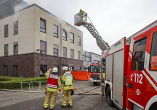 Duisburg, North Rhine-Westphalia, Germany, firefighting exercise, people are rescued from a burning