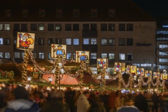 Christkindlesmarkt with Christmas lights in the evening, Hauptmarkt, Nuremberg, Middle Franconia,