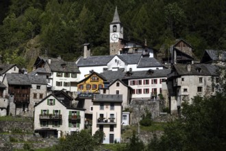 Mountain village of Fusio, Val Lavizzara, Canton Ticino, Switzerland, Europe