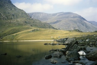 Camping Llyn Y Cwn, Llyn Idwal Lake, Cwm Idwal, Glyderau Mountains, Snowdonia, North Wales, Uk 1966