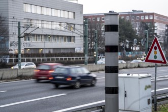 New speed camera on the A40 motorway, in the direction of Dortmund, at the Essen-Zentrum exit,