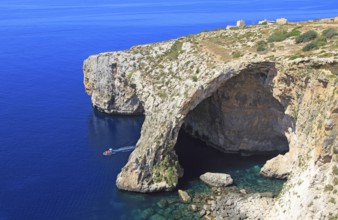 The Blue Grotto natural sea arch and cliffs, Wied iz-Zurrieq, Malta, Europe