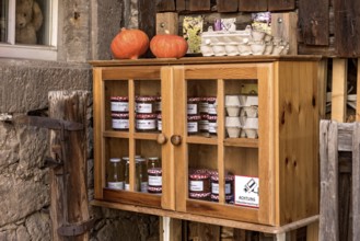 Showcase for private sale, homemade specialities, jams, marmalades, eggs, pumpkins, self-service