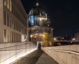 Night shots, Berlin Mitte, Humboldforum and Berlin Cathedral, Berlin, Germany, Europe