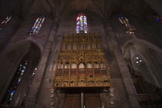 Organ by Gabriel Tomàs and Josep Boschm, interior, La Seu, Basilica de Santa Maria, Cathedral of St