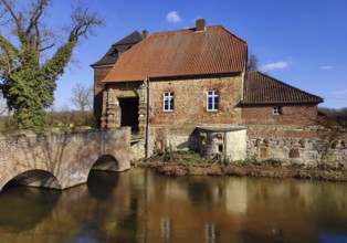 Haus Geist moated castle, the oldest building in the Münsterland in the Lippe Renaissance style,