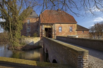 Haus Geist moated castle, the oldest building in the Münsterland in the Lippe Renaissance style,