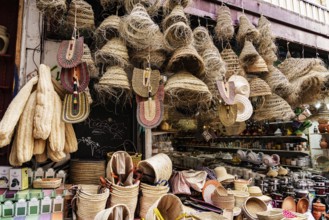 Shop exterior, loofah, lamps, baskets, natural material, Noailles, oriental neighbourhood in