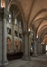 Saint-Leu-d'Esserent, Abbatiale St-Nicolas, interior to the east, south aisle, St., St., Saint