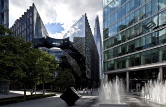 MORE LONDON Office and commercial buildings west of CITY HALL