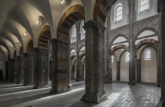 Magdeburg, Kloster Unser Lieben Frauen, view from the north aisle to the south wall of the nave and