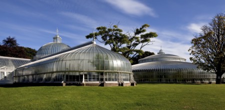 Glasgow Botanic Garden, KIBBLE PALACE greenhouse ensemble built on Loch Long in 1863 and moved to