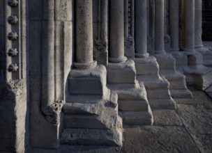 West portal, column bases on the right jamb, St., Sankt, Saint