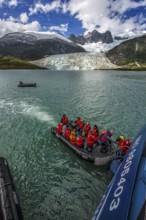 Excursion by Zodiac from the cruise ship Ventus Australis to the Porter Glacier, Cordillera Darwin,