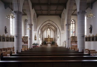 Interior view of the Liebfrauenmünster facing east, St., Sankt, Saint