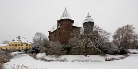 Krefeld, Linn Castle and Jagdschloß outer bailey