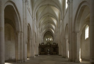 Nave facing east, St., Sankt, Saint