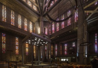 Le Havre, Church of St-Joseph, 1950s by Auguste Perret, interior facing south-west, St., St., Saint