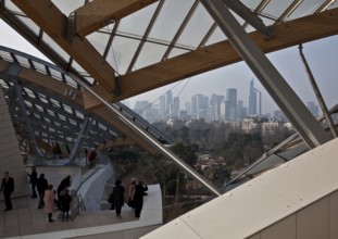 Architect Frank O. Gehry, opened in 2014, upper terrace with a view of the La Defense district