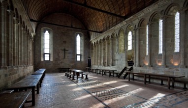 The WUNDERWERK, refectory in the east of the upper floor, built 1212-25, south wall with the