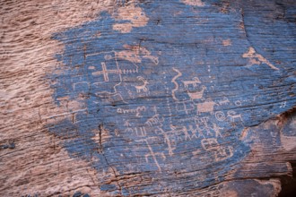 Rock carvings of the Nuwu and Southern Paiute, petroglyphs, Mouse's Tank, Valley of Fire State