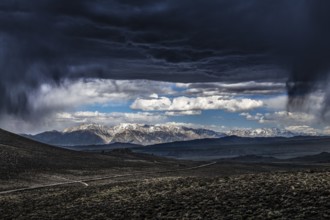 Thunderstorm front on Highway 6, Montgomery Pass, Excelsior Mountains, Nevada, USA, North America