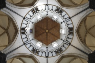 Vault in the Rotunda, St., Saint, Saint